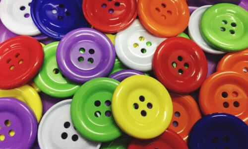 Top Polyester Button Suppliers: Your Ultimate Guide