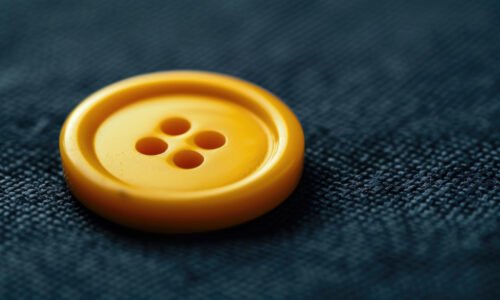 The Comprehensive Guide to Polyester Button Making Machines