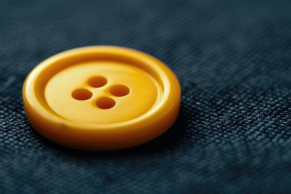 The Comprehensive Guide to Polyester Button Making Machines